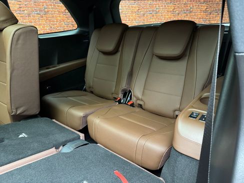 New 2026 Mercedes-Benz GLS 450 4MATIC image 4