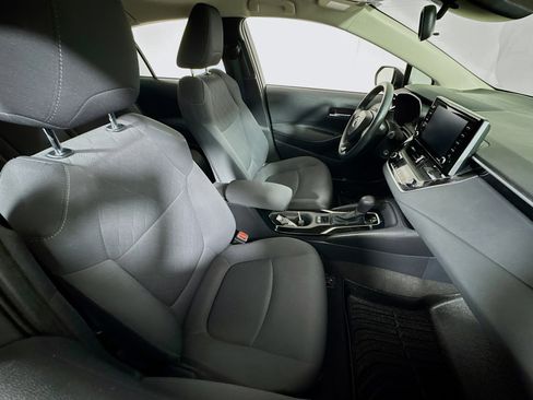 Used 2021 Toyota Corolla LE FWD image 23