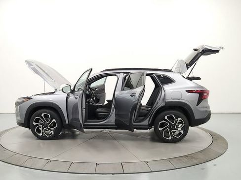 New 2026 Chevrolet Trax RS FWD image 12