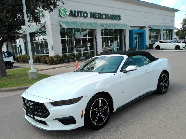 Used 2025 Ford Mustang Premium RWD image 2
