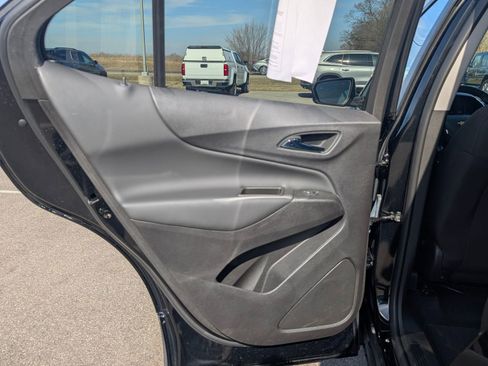 Used 2024 Chevrolet Equinox LT AWD/4WD image 25