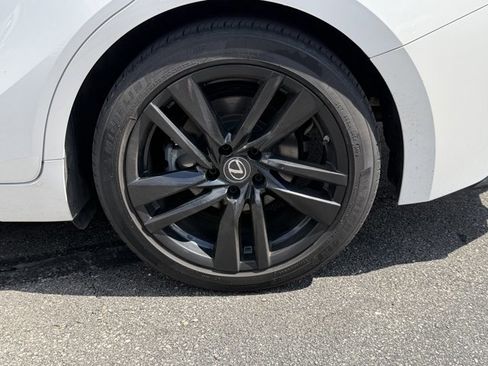 Used 2022 Lexus IS 300 AWD w/ Comfort Package image 9