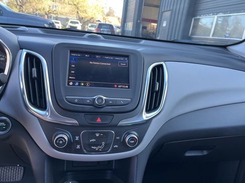 Used 2021 Chevrolet Equinox LS w/ LS Convenience Package image 10