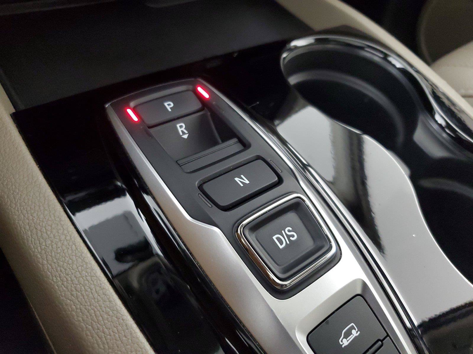 Used 2017 Honda Pilot Elite image 32