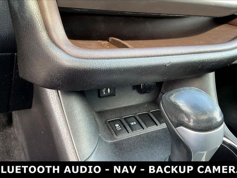 Used 2015 Toyota Highlander XLE FWD image 16