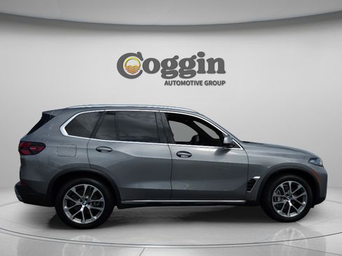 Certified 2024 BMW X5 xDrive40i w/ Premium Package AWD/4WD image 6