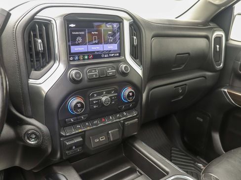 Used 2020 Chevrolet Silverado 1500 LT Trail Boss image 16