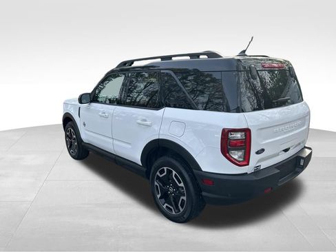 Used 2023 Ford Bronco Sport Outer Banks w/ Tech Package AWD/4WD image 3