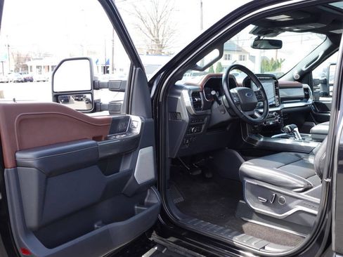 Used 2022 Ford F150 Lariat w/ Equipment Group 502A High AWD/4WD image 18