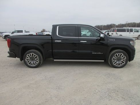 New 2026 GMC Sierra 1500 Denali Ultimate image 3