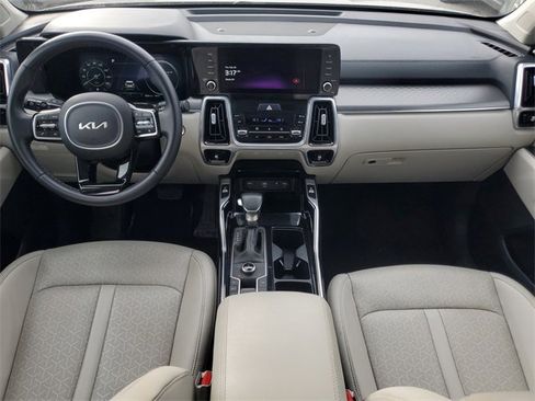 Certified 2023 Kia Sorento SX image 14