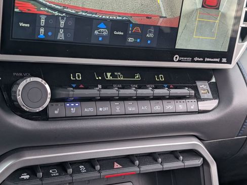 Used 2024 Toyota Sequoia Platinum image 15