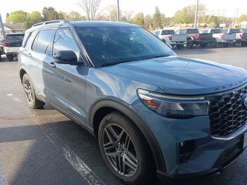 Certified 2025 Ford Explorer ST AWD/4WD image 1
