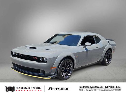 Used 2019 Dodge Challenger R/T Scat Pack RWD image 4