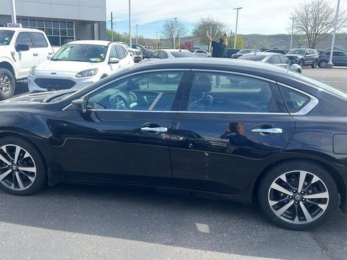 Used 2016 Nissan Altima 3.5 SR FWD image 9