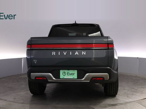 Used 2025 Rivian R1T Adventure Dual AWD/4WD image 15