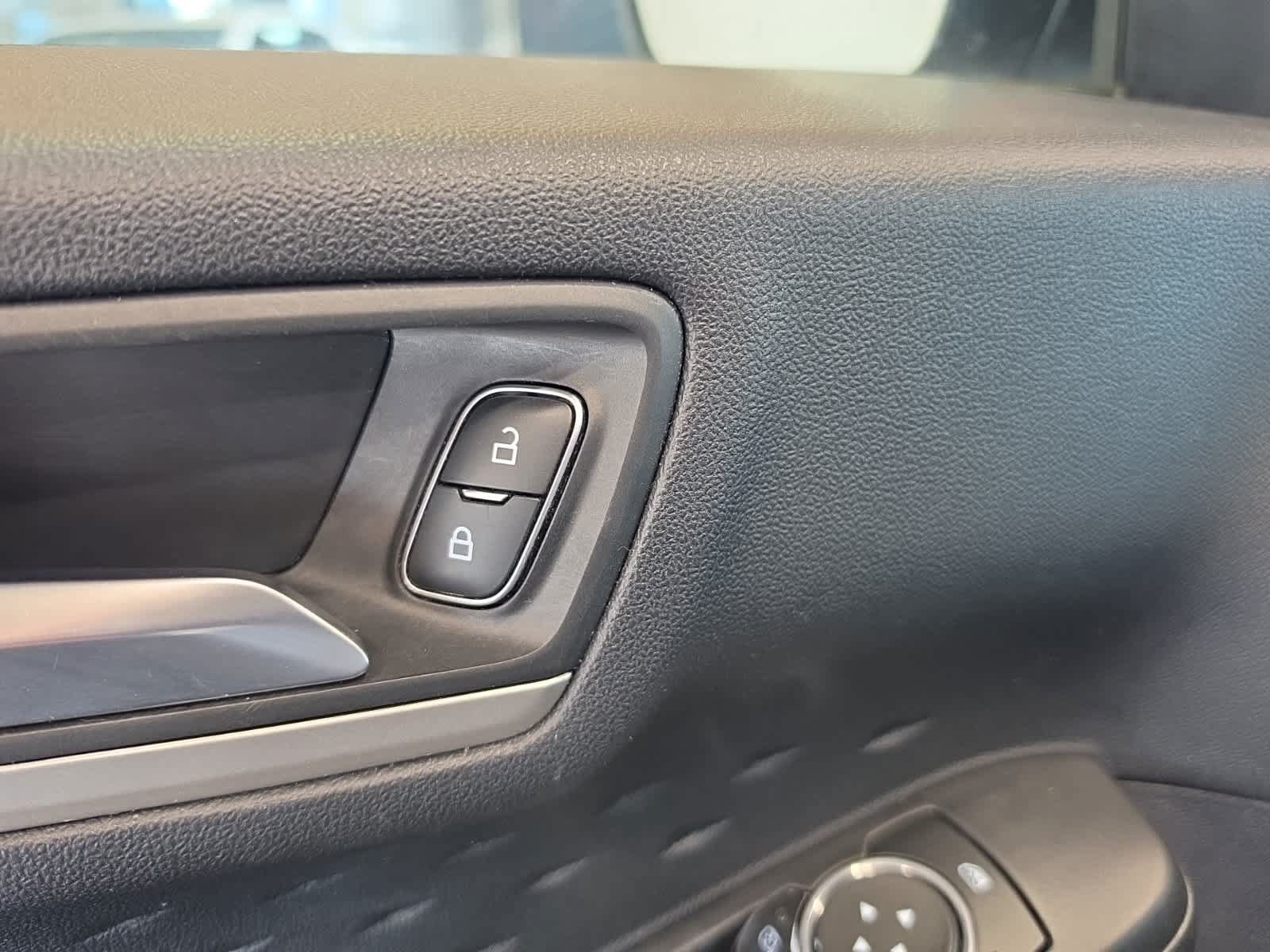 Used 2020 Ford Escape SE AWD/4WD image 25