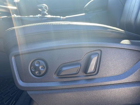 Used 2023 Audi Q5 2.0T Premium w/ Convenience Package AWD/4WD image 21