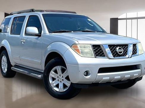 Used 2007 Nissan Pathfinder LE RWD image 3