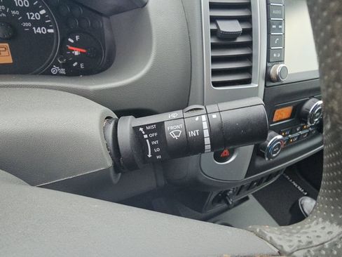 Used 2020 Nissan Frontier SV AWD/4WD image 14