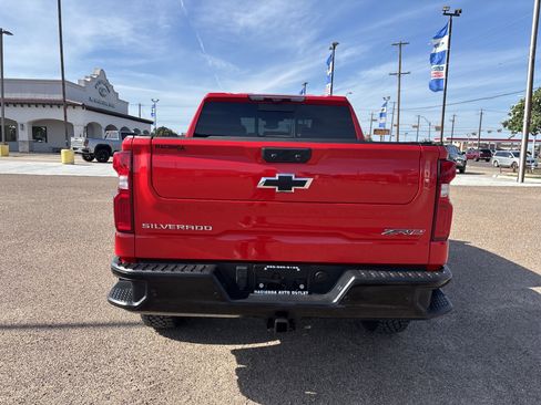 Used 2025 Chevrolet Silverado 1500 ZR2 w/ Technology Package AWD/4WD image 3