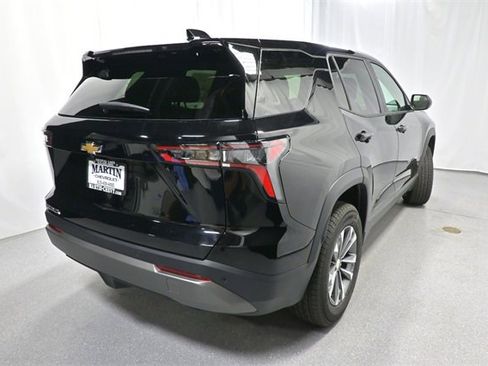New 2026 Chevrolet Equinox LT w/ Convenience Package II image 3