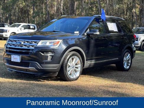 Certified 2018 Ford Explorer XLT w/ Equipment Group 202A image 4
