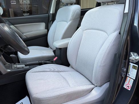 Used 2016 Subaru Forester 2.5i Premium w/ All-Weather Package AWD/4WD image 11