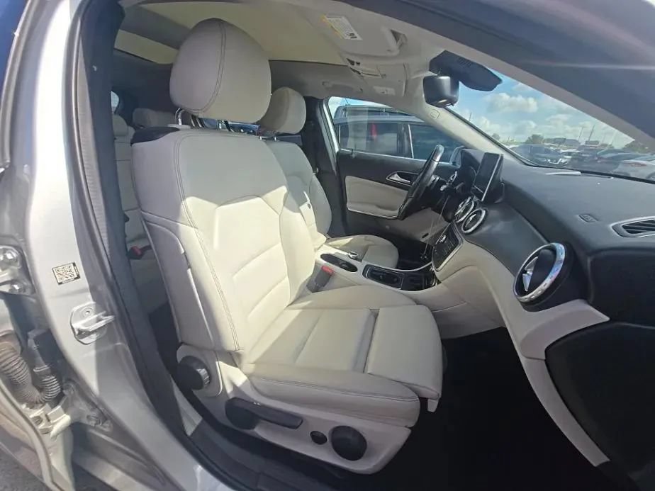 Used 2016 Mercedes-Benz GLA 250 image 9