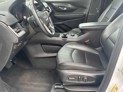Used 2024 GMC Terrain SLT AWD/4WD image 9