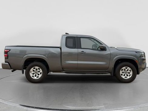 Used 2024 Nissan Frontier SV w/ Technology Package AWD/4WD image 2