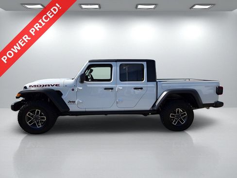 Used 2024 Jeep Gladiator Mojave image 3