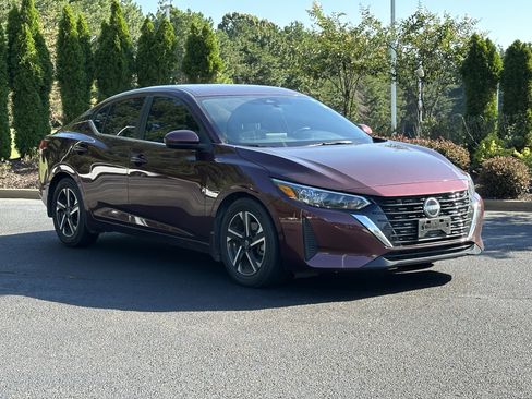 Used 2025 Nissan Sentra SV FWD image 2