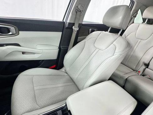 Used 2022 Kia Sorento S AWD/4WD image 13