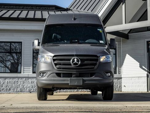 Used 2026 Mercedes-Benz Sprinter 2500 image 5