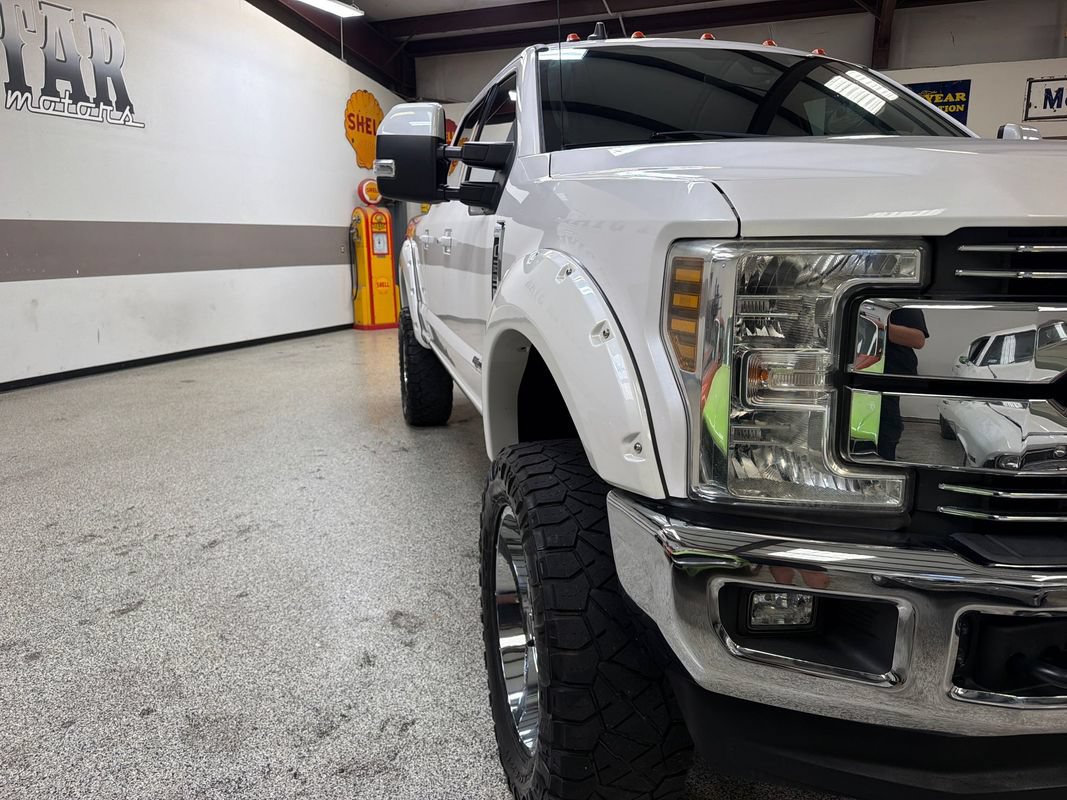 Used 2019 Ford F250 Lariat w/ Lariat Ultimate Package AWD/4WD image 14