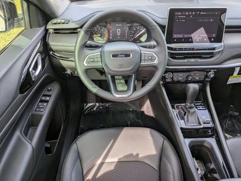 New 2026 Jeep Compass Latitude AWD/4WD image 14