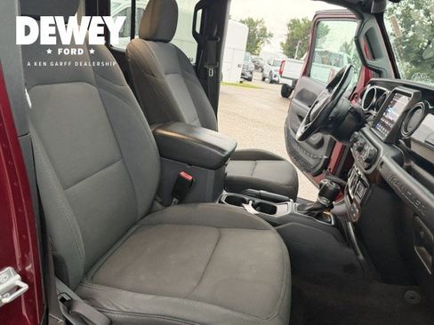 Used 2021 Jeep Wrangler Unlimited Sport AWD/4WD image 33