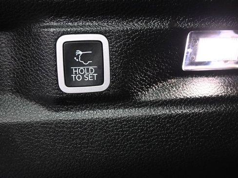 Used 2021 Jeep Grand Cherokee L Limited image 29