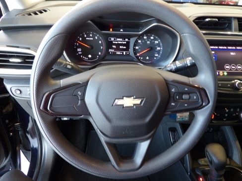 Used 2021 Chevrolet TrailBlazer LS FWD image 11