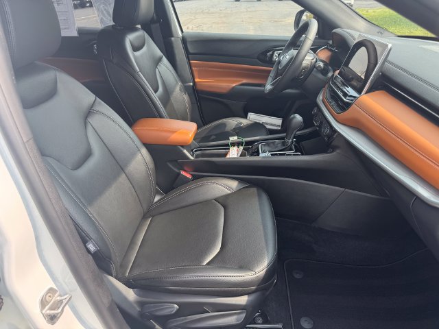 Certified 2025 Jeep Compass Limited AWD/4WD image 14