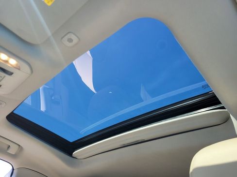 Certified 2024 Toyota Highlander XLE image 20