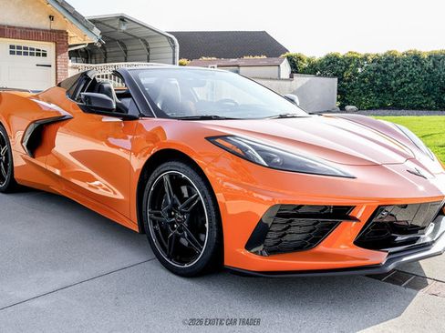 Used 2023 Chevrolet Corvette Stingray Preferred Conv w/ Z51 Performance Package RWD image 12