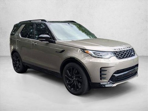 Used 2023 Land Rover Discovery HSE R-Dynamic AWD/4WD image 3