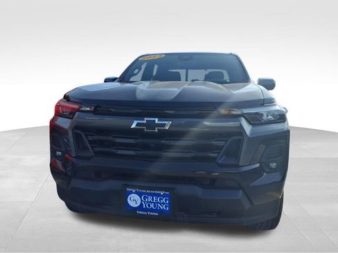 Used 2023 Chevrolet Colorado LT image 2