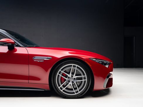 Used 2022 Mercedes-Benz SL 55 AMG 4MATIC w/ Driver Assistance Package image 44