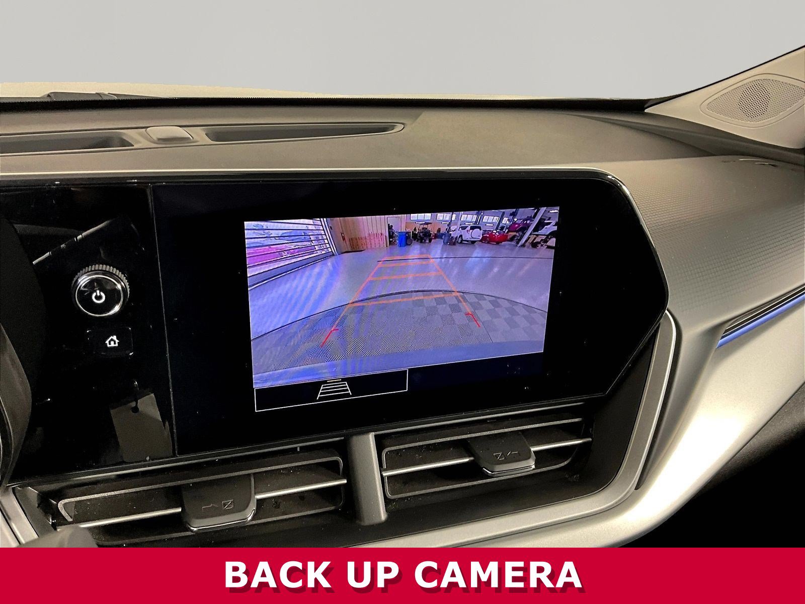 Used 2025 Chevrolet Trax LS w/ LS Convenience Package FWD image 13