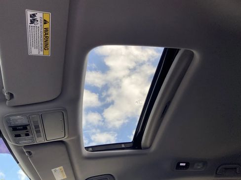 Used 2023 Honda Odyssey EX-L image 14