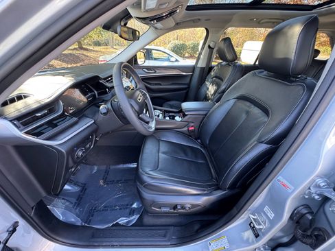 Used 2022 Jeep Grand Cherokee Limited 4xe image 20