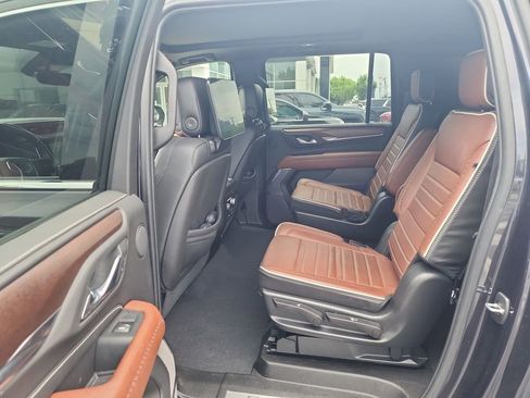 Certified 2023 GMC Yukon XL Denali Ultimate w/ LPO, Floor Liner Package AWD/4WD image 25